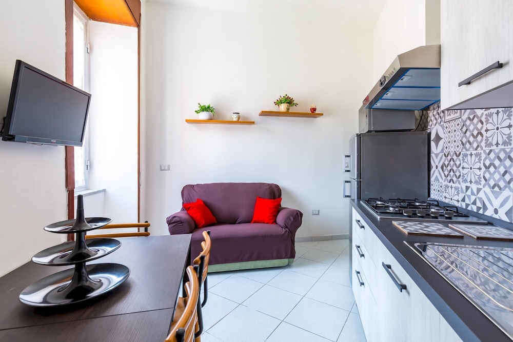 Emanuele III - 4 Bedroom Apartment