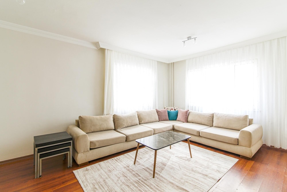 Fully Furnished Comfortable Flat in Sisli