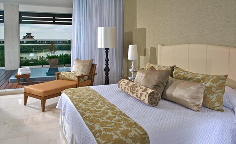 2BDMaster Grand Luxxe Villa Riviera Maya
