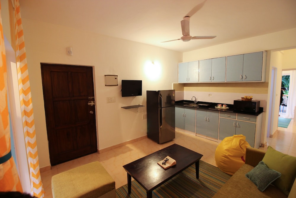 OYO 9788 Home 1 BHK Near LPK Waterfront