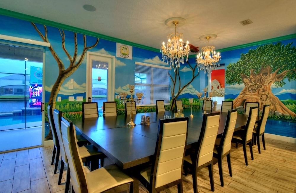 Horizon With 14 Bedrooms and 14 Bathrooms