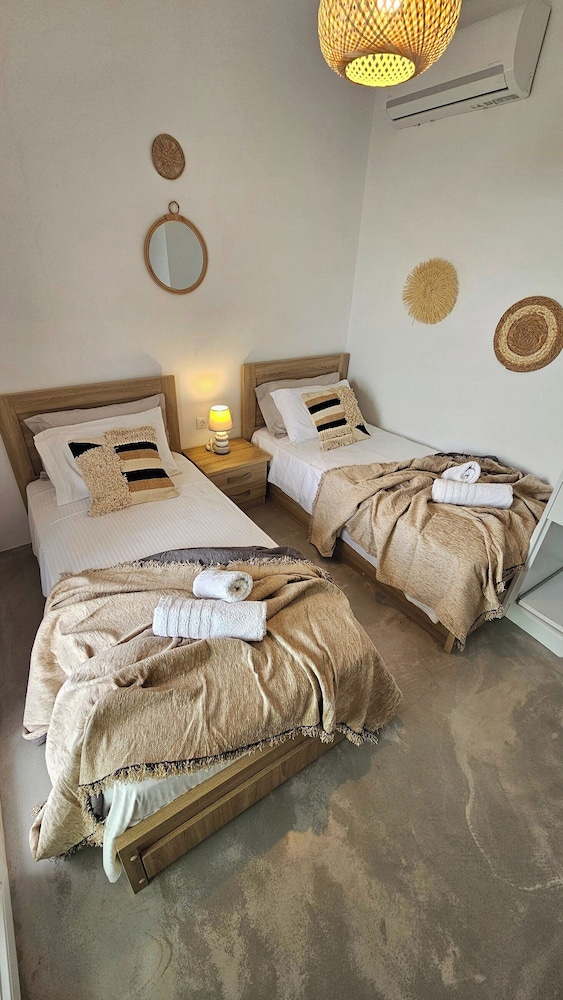 Mykonos4Islands Seaside Homes and Suites