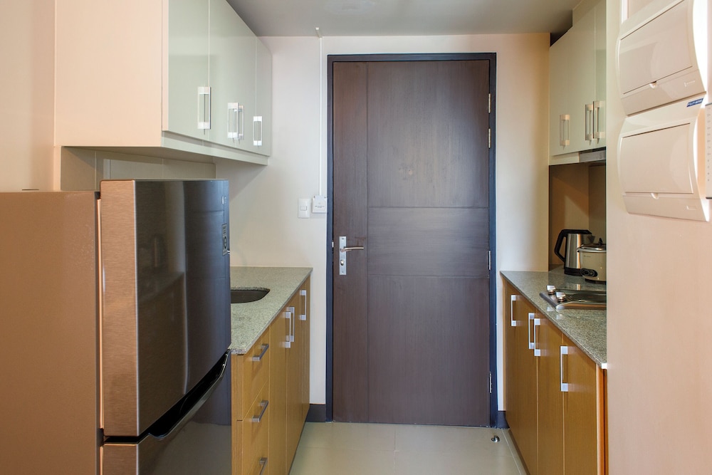 Uptown Park Suites Tower 1