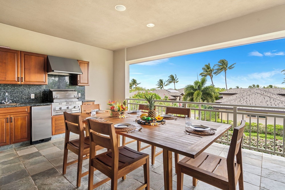 Close to Beaches & Restaurants - Spacious Townhome - Concierge Incl- Vrkcv