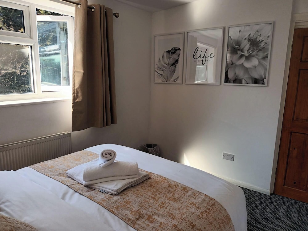 Charming 3-bed House in Birmingham Near nec & hs2
