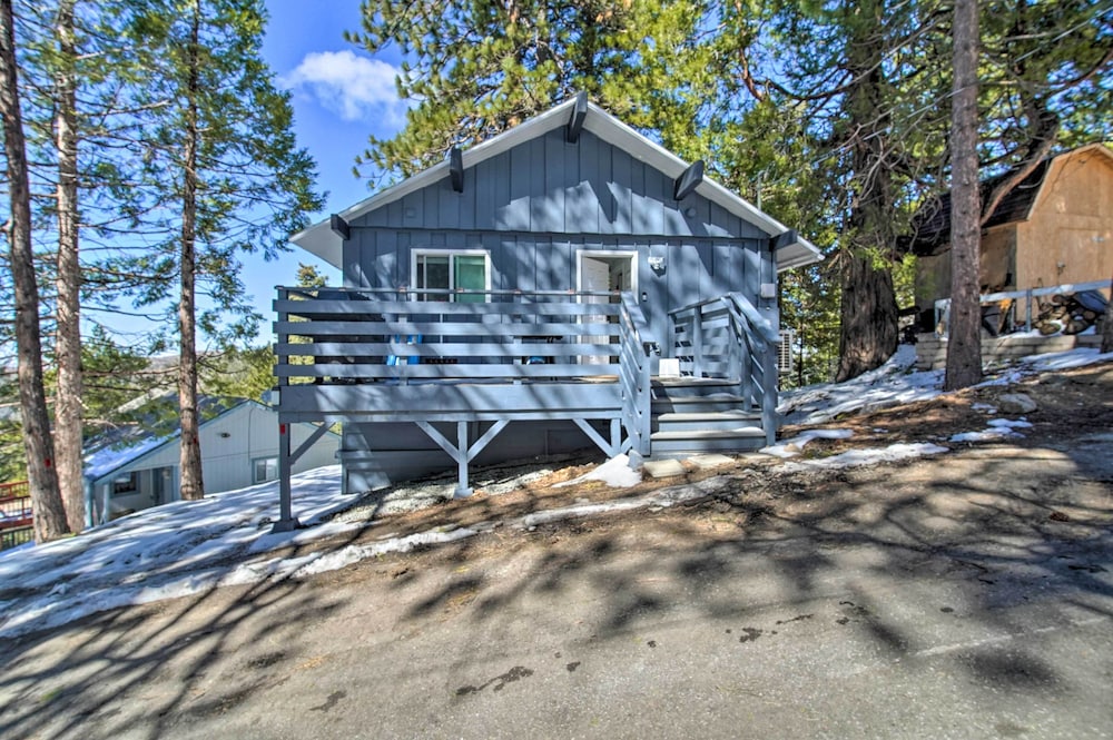 Chic Running Springs Forest Cabin w/ Deck! view 4