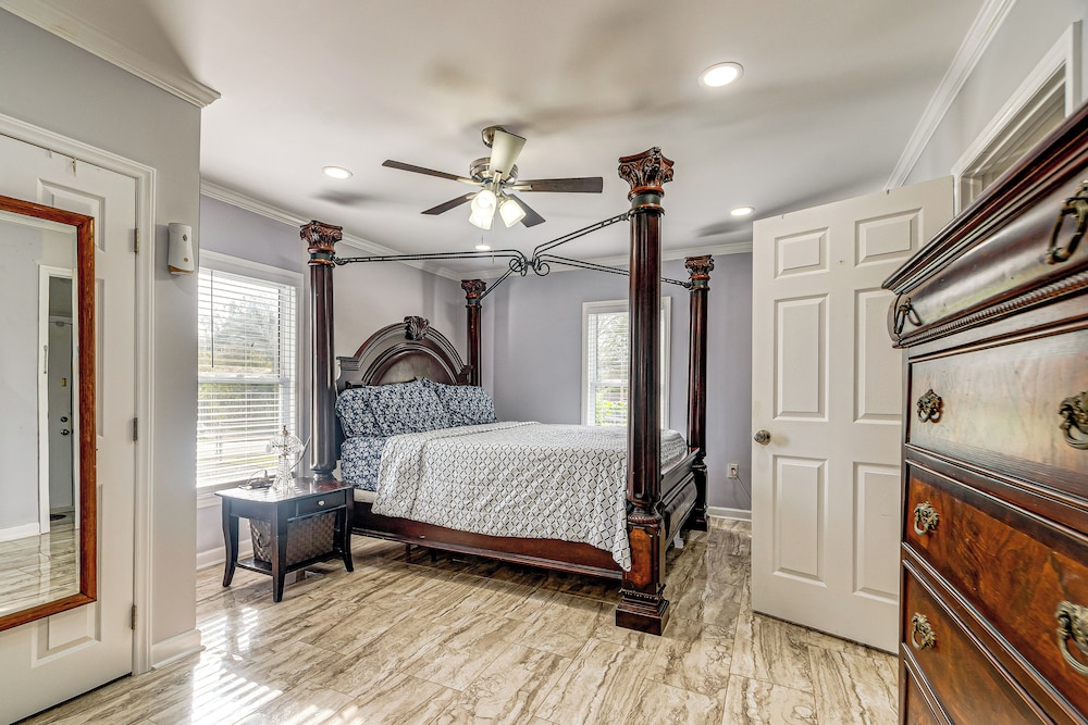 Walk to Historic Dtwn Burlington: Home w/ Yard
