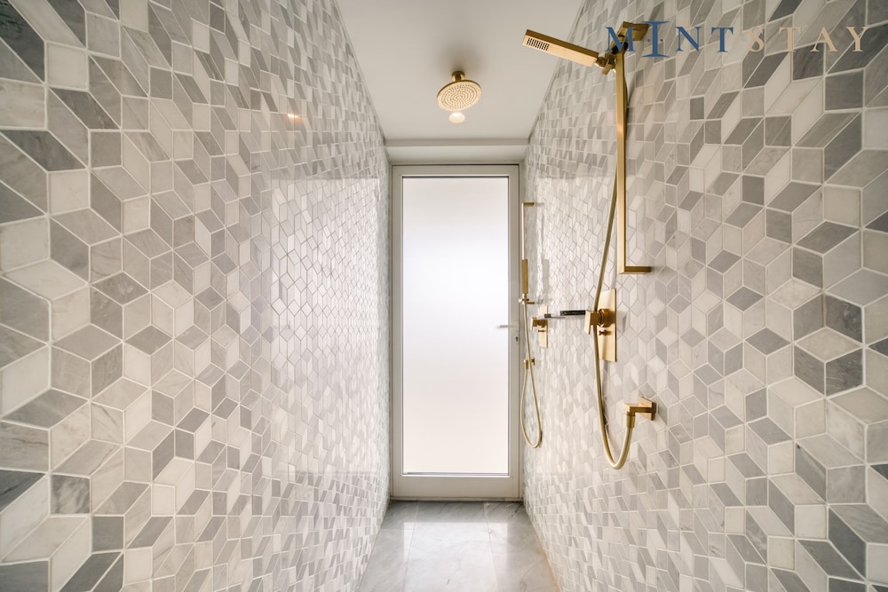 Five Palm Jumeirah Residences -Mint Stay
