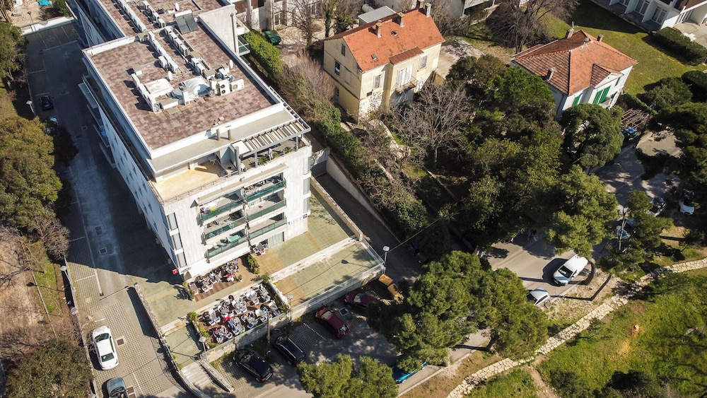 Apartment Kolovare