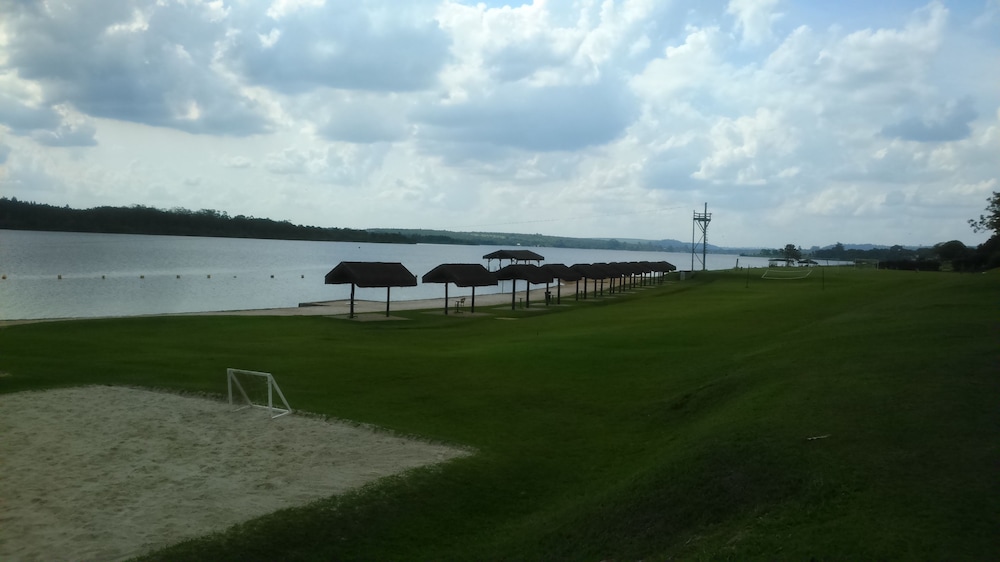 Casa Cerejeira Na Represa Do Broa
