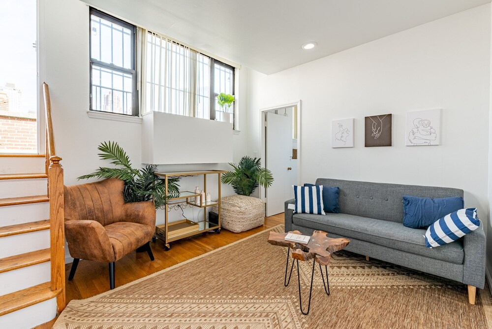 Amazing Furnished 1 BR Penthouse Midtown West