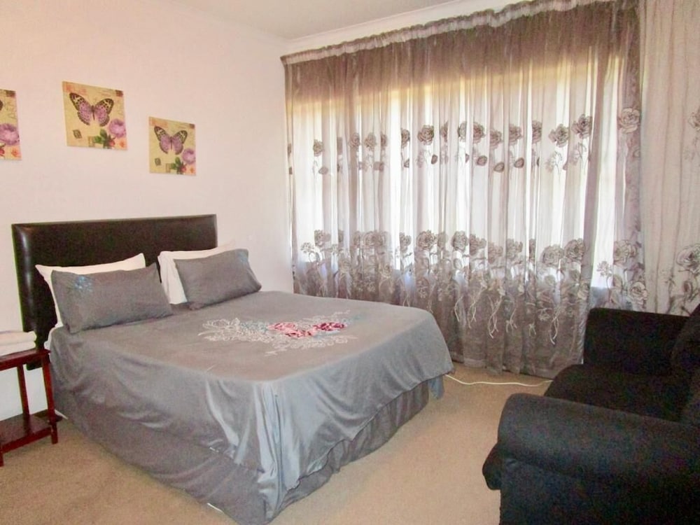 Bruma Holiday Home