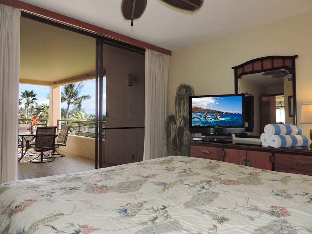 Polo Beach Club Vacation Rentals - APlus Resorts