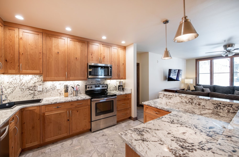 Winter Park CO Condos - Zephyr Mountain Lodge