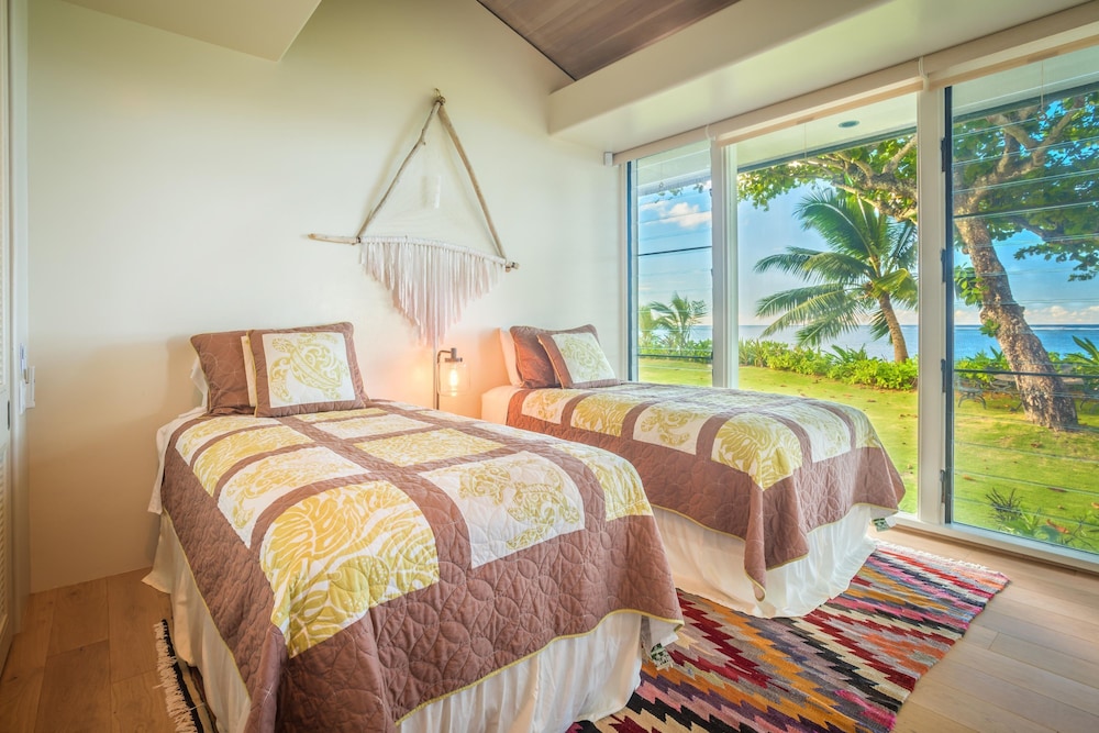 Anini Beachfront Home