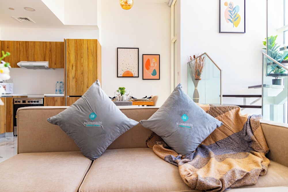 Bloomfields Spacious 2BR Duplex in Oasis