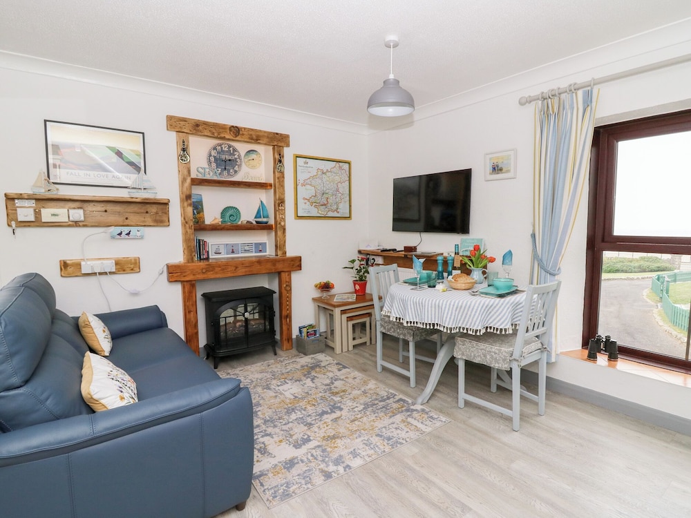 5 The Coach House