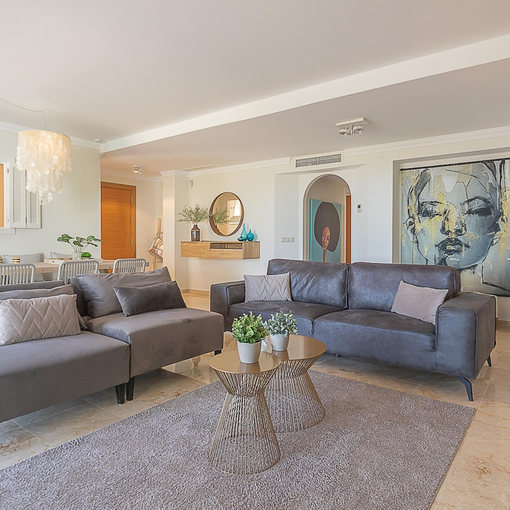 Apt Mairena Forest sea View Pool