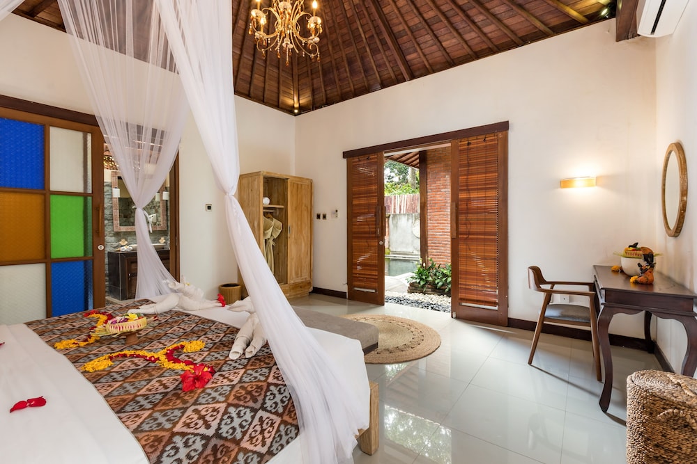 Ubud Raya Villa