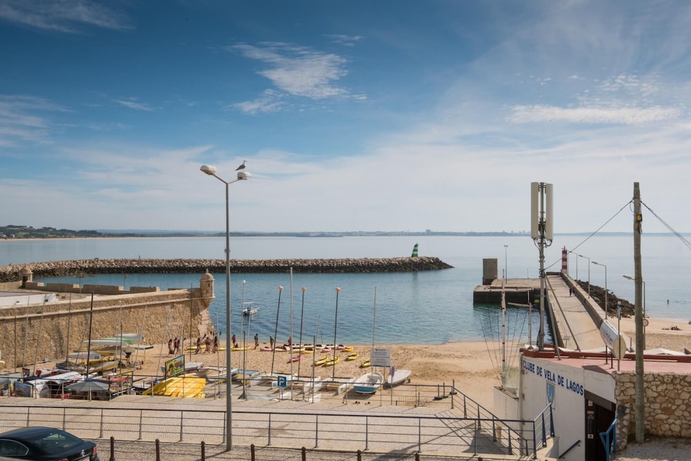 Apartment High-speed Internet A C 50m From Beach Sea View Rlag54 view 4