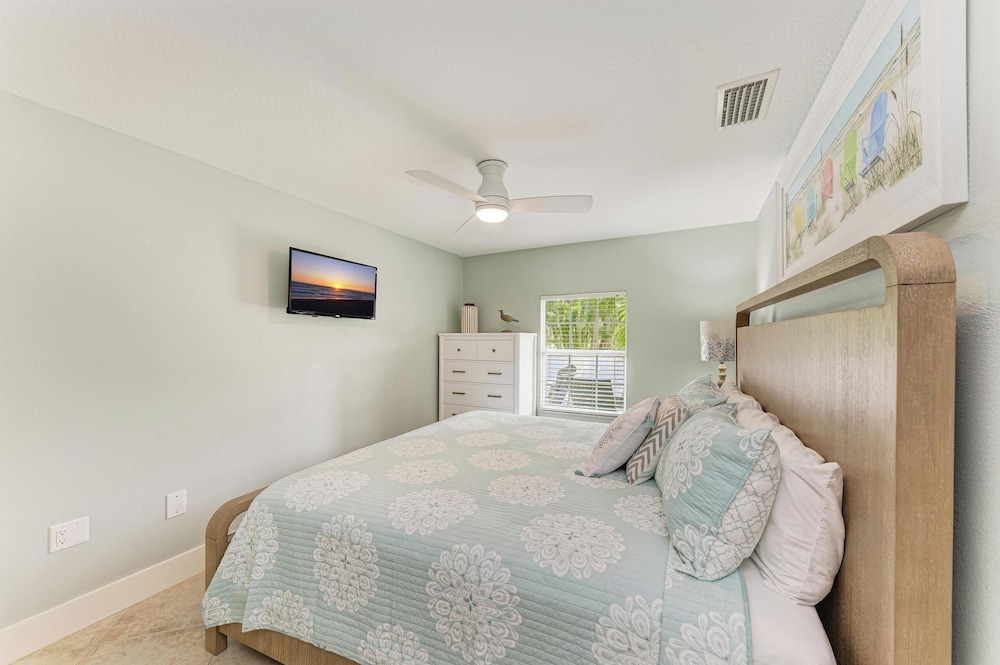 Anna Maria Island Blue Bella Bliss - Private Heated Pool