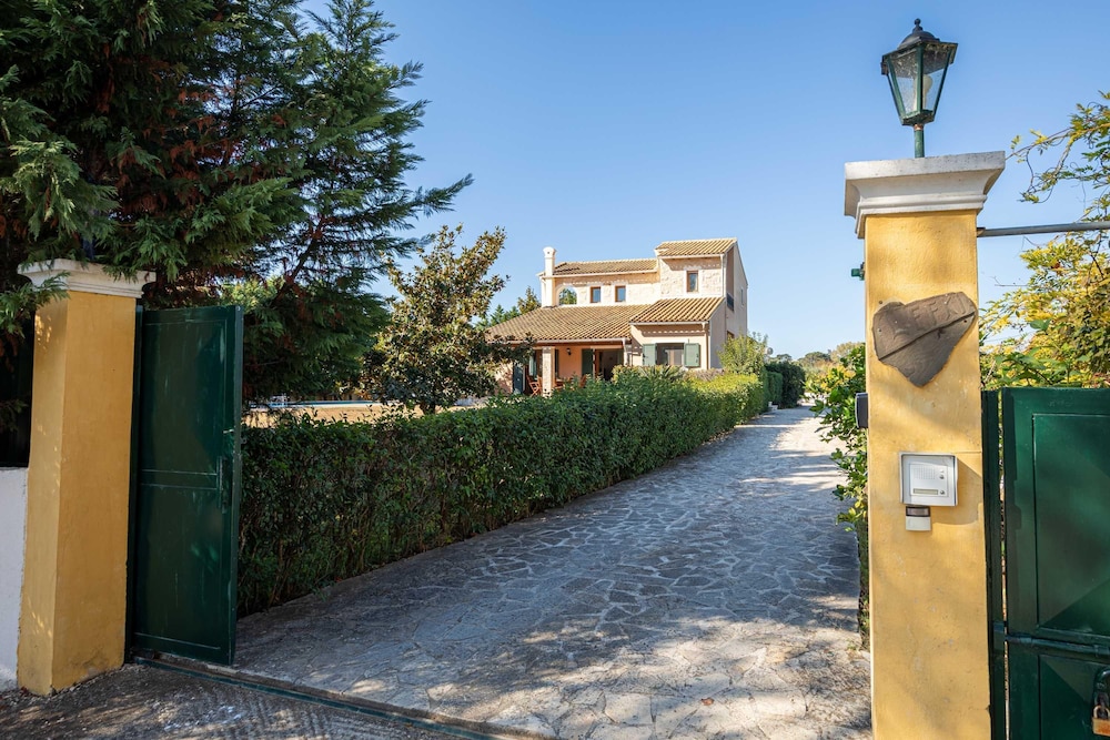 Villa Lefki Limni Retreat 300m From Beach