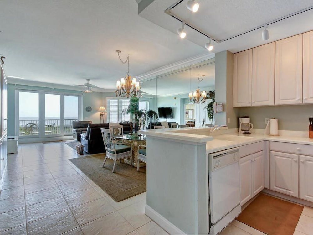 9-ocean-place view 4