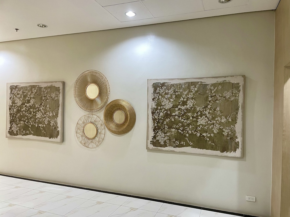 The Loop Condotel