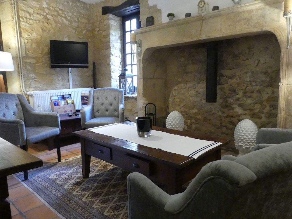 Le Noyer Residence - Property Image 51