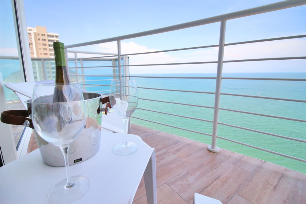 Apartamentos SOHO Elite - Frente al Mar