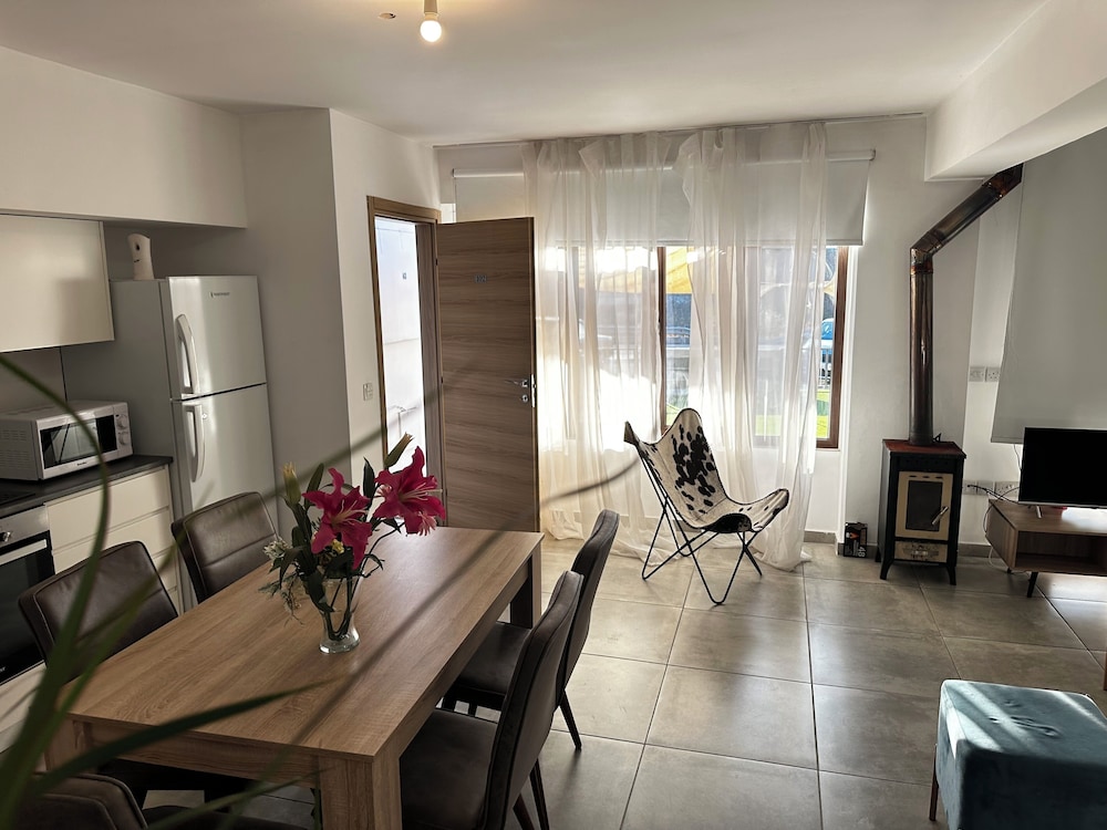 Arsenia Cottage D - Kyperounta