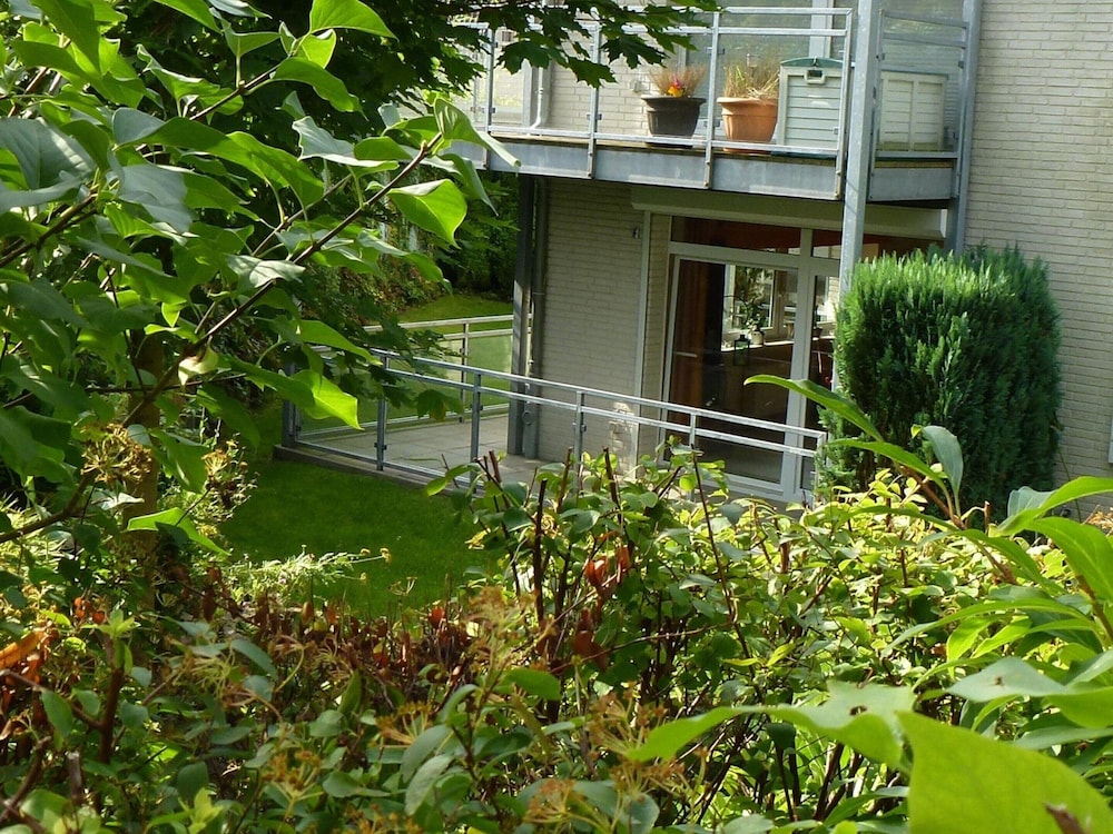 Stylish Ground-floor Stay