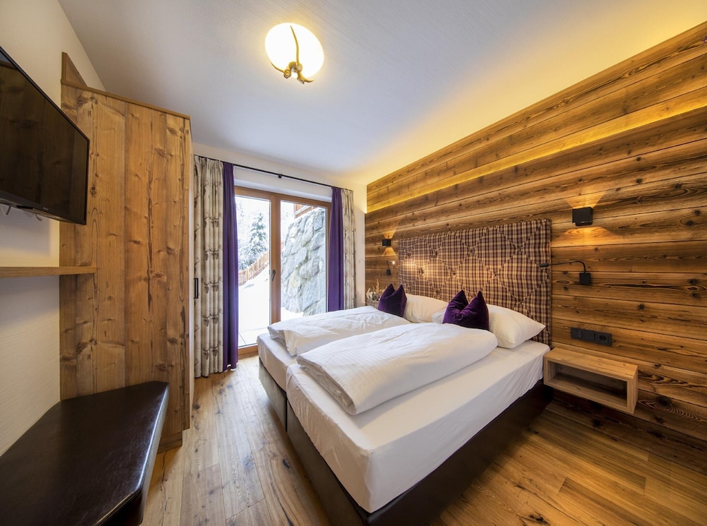 Chalet in Neukirchen Near Wildkogel Ski Slope
