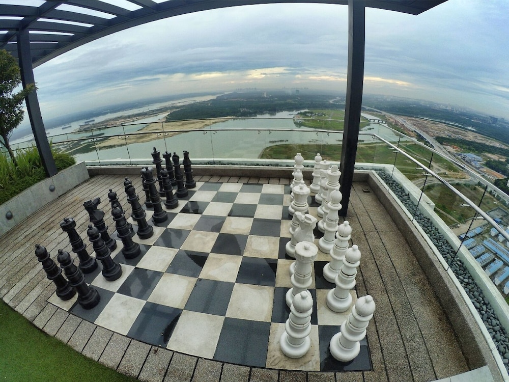 City Living with Panoramic Sea Views at Danga Bay