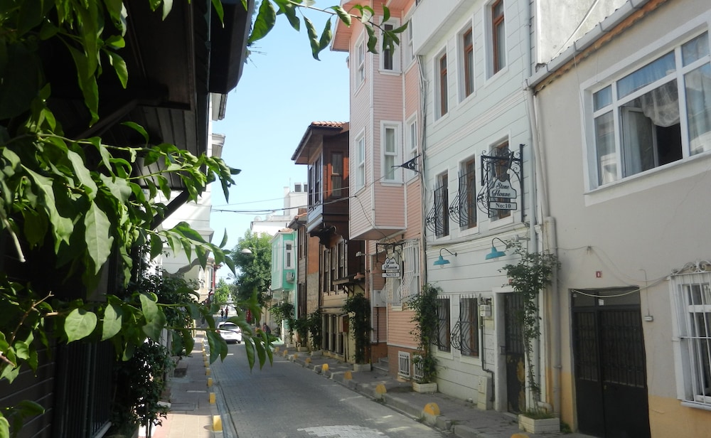 Royal Suites Sultanahmet - Image 18