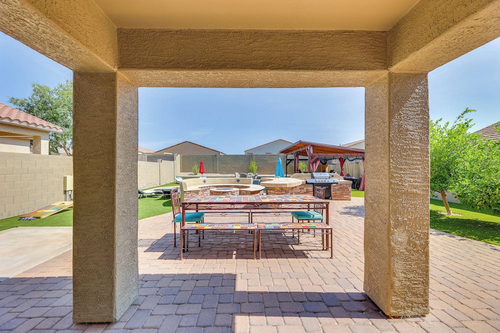 Mtn-view Getaway w/ Outdoor Oasis in Gold Canyon