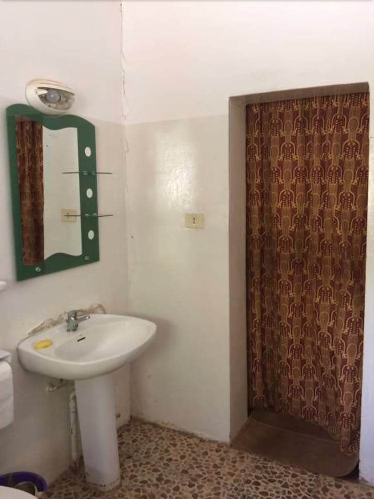 Africa Strike Lodge
