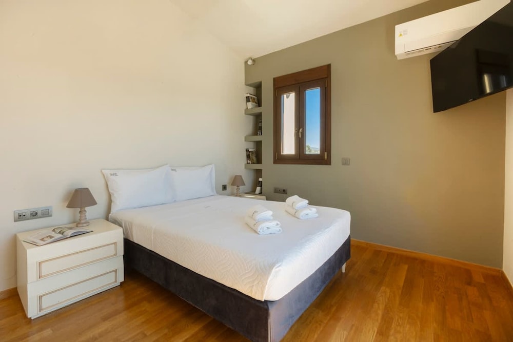 Villa Haria - Lux Villa With Private Pool in Crete