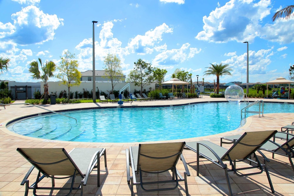Lake-view Near Disney Resort w Lazy River 108 3151