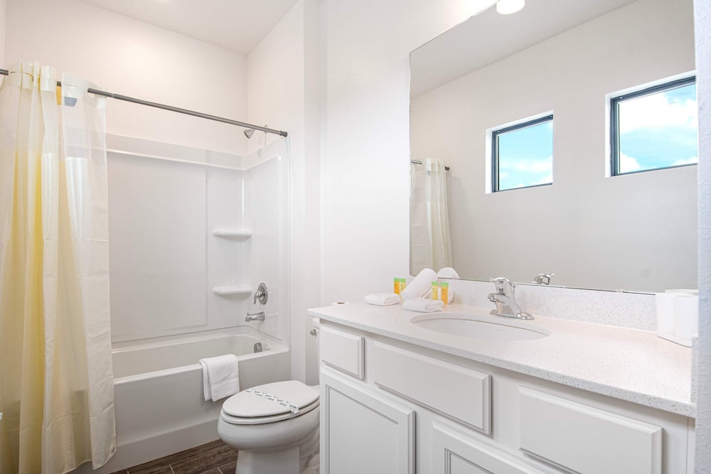 Themed Kids' Rooms, Pool & Game Loft Near Disney