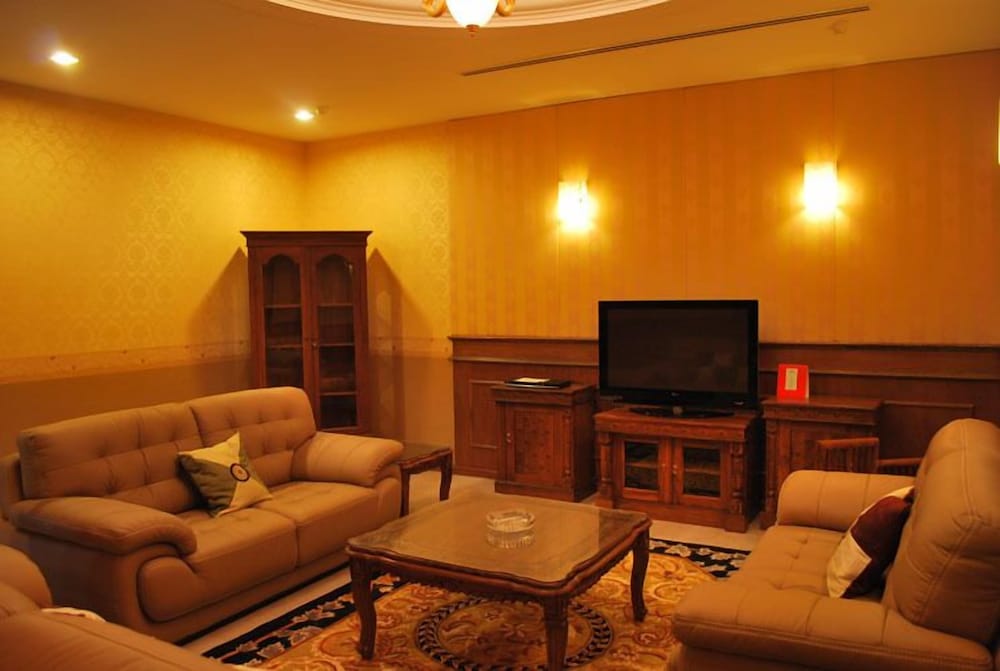 Mciti Suites