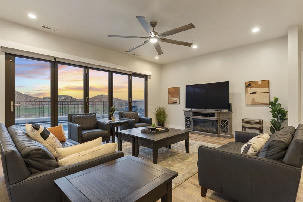 Coral Rock Vista 8 Bedroom Townhouse