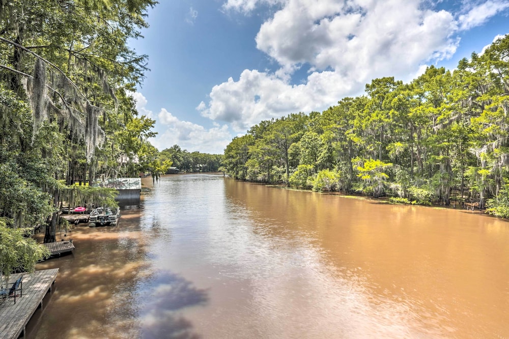 Waterfront Karnack Home w/ Boathouse  Deck! - Property Image 9