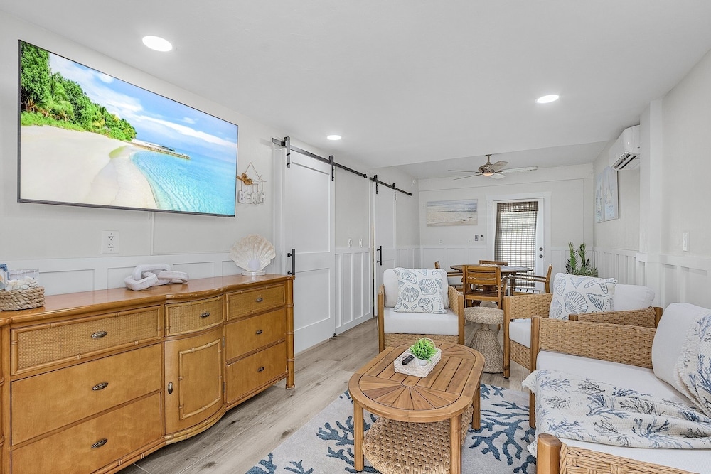 197 Beach Daze: 3br Pool Home, W/ Deeded Beach Access! 3 Bedroom Home