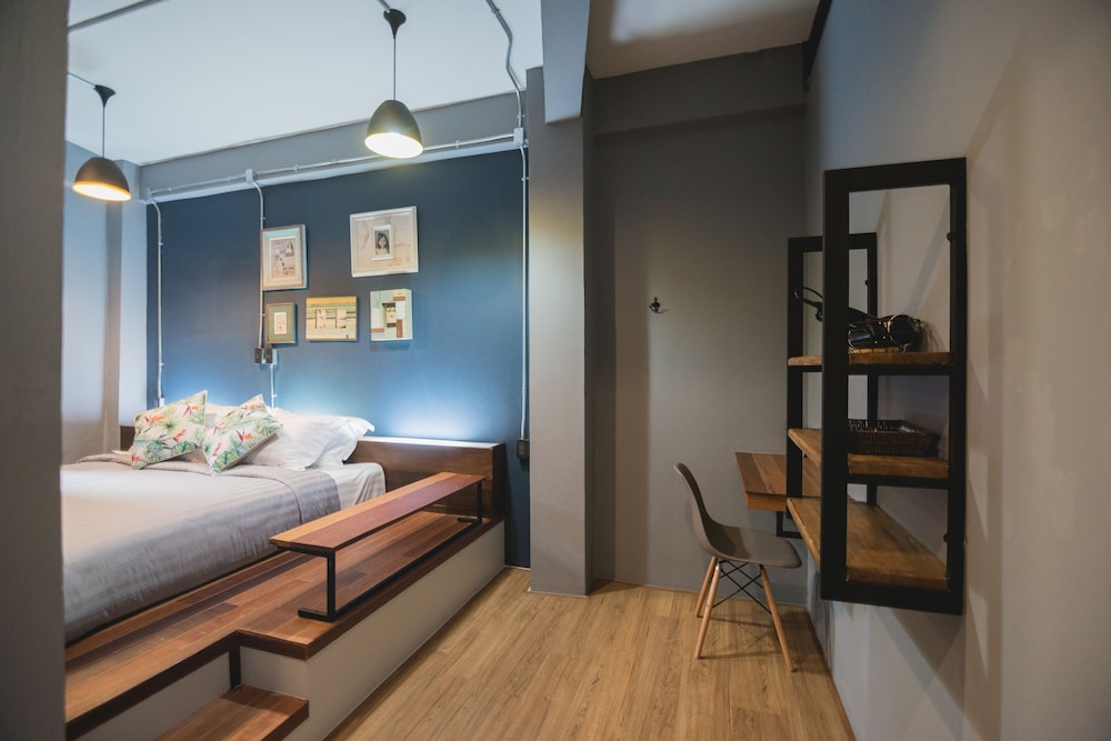 Chernchan Hostel