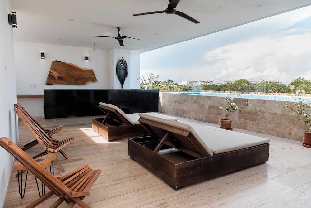Amira Residence with Private Pool