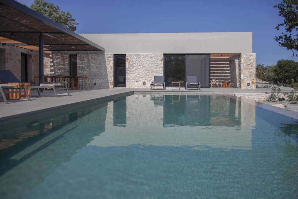 Theros Estate 2- 2 BED