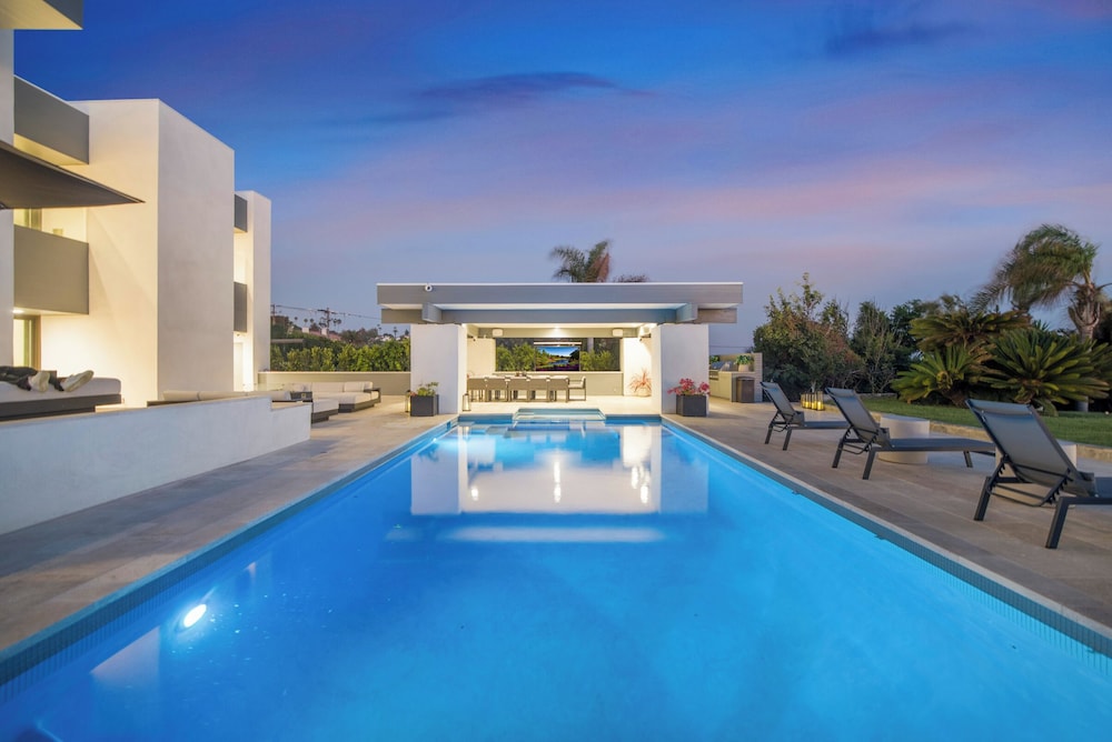 Morning View Malibu - Malibu Masterpiece in the Making w/ Views & Beach Access