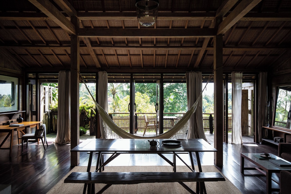 Rumah Hujan
