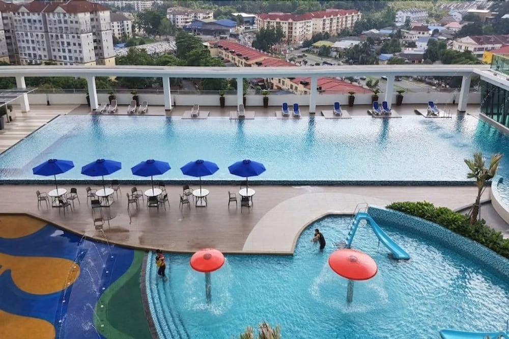 Amerin Residence Mall Apartments